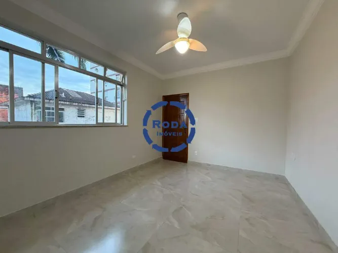 Apartamento charmoso 2 dorm com 68m2 em predinho de 3 andares no Embaré.