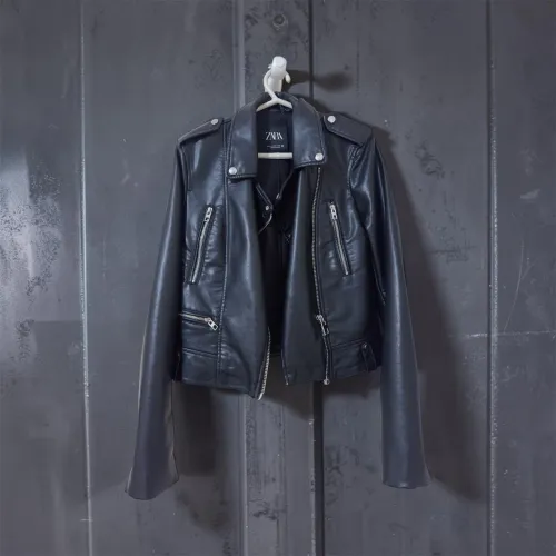 Jaqueta biker Zara preta PP