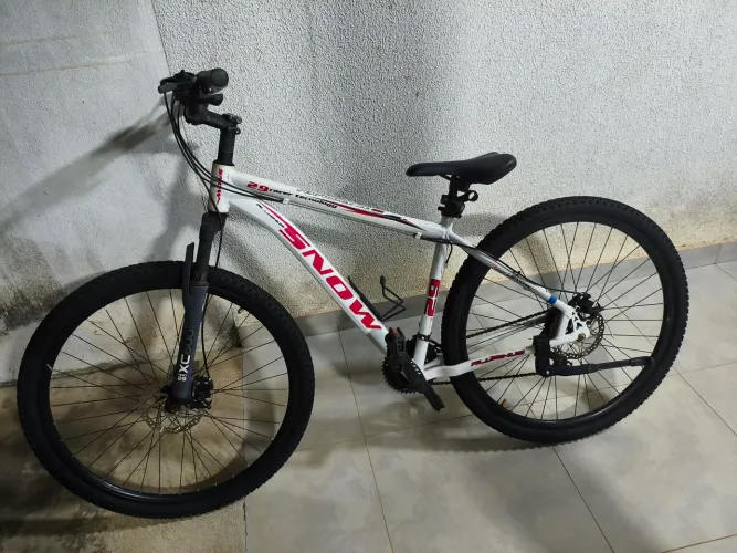 Bicicleta Aro 29 Usada porém nova.