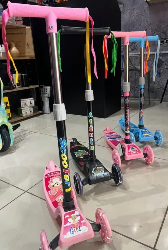 Patinete infantil 3 rodas com led e freio traseiro