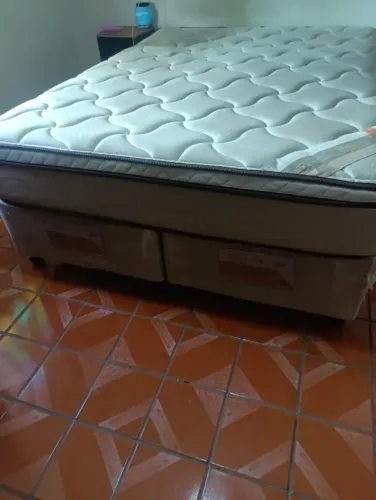 Vendo cama box casal castor em um bom estado de conservação