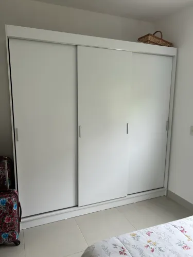 Armário de casal Madesa semi-novo