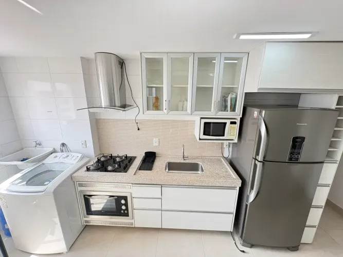 Alugo excelente apartamento no Lozandes