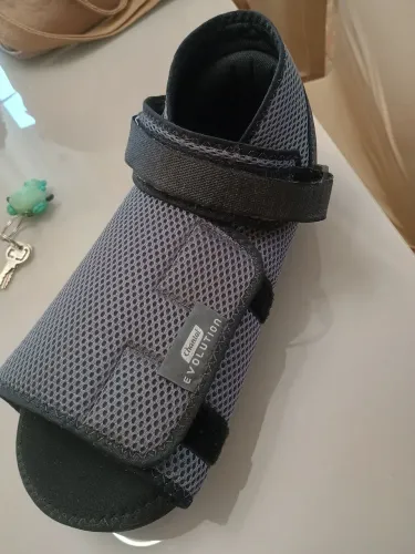 Vendo uma bota joanete a pós cirurgia 