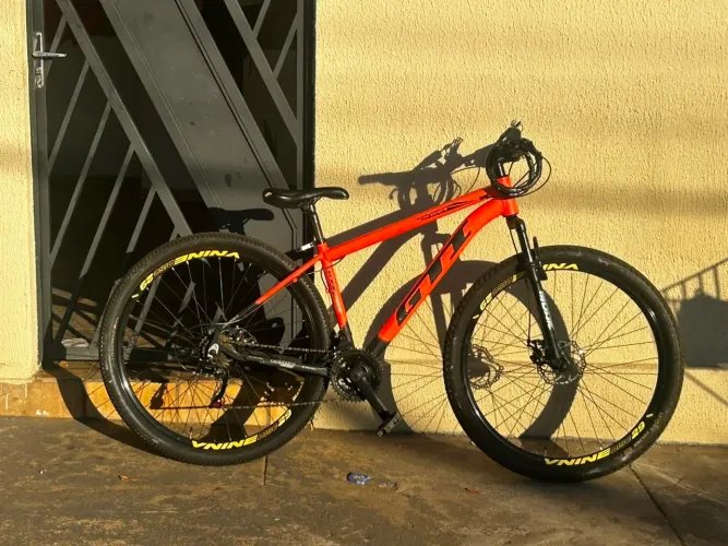 Vende-se bicicleta 
