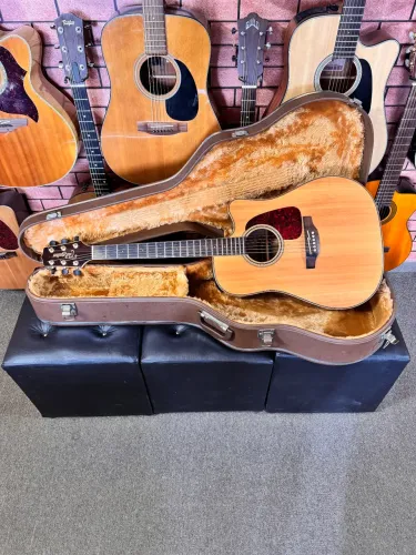 Violão Takamine GD93CE folk elétrico tampo sólido tk40d elixir (com detalhe)