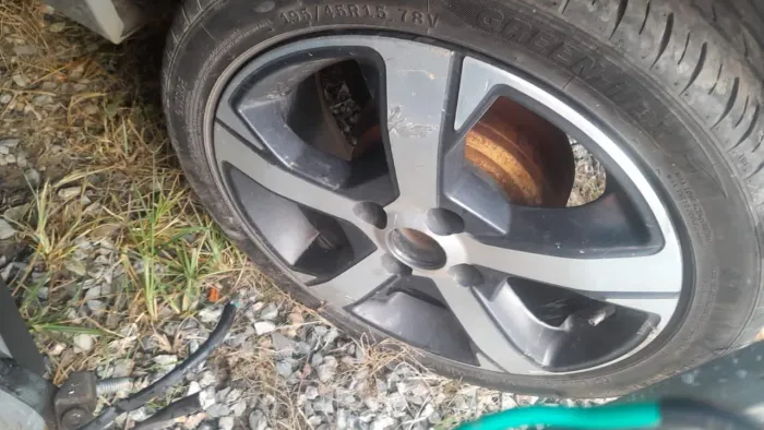 3 rodas só tem 3