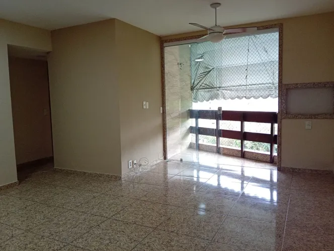 Apartamento de 2 quartos para alugar em Icaraí.