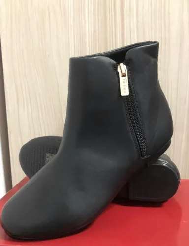 Bota cano curto 