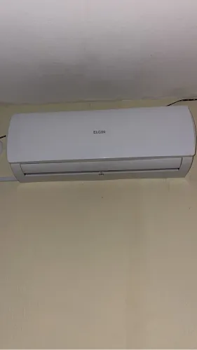 A VENDA AR-CONDICIONADO DE 9000 BT FUNCIONANDO PERFEITAMENTE