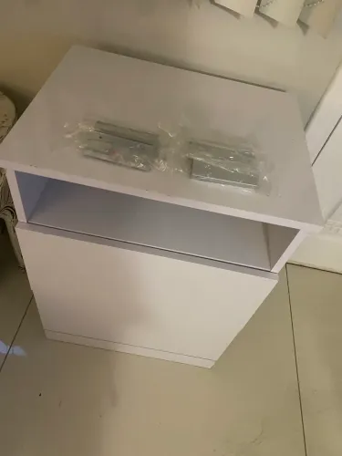 Mesa de Cabeceira Branca - Nova | 2 Gavetas + Nicho
