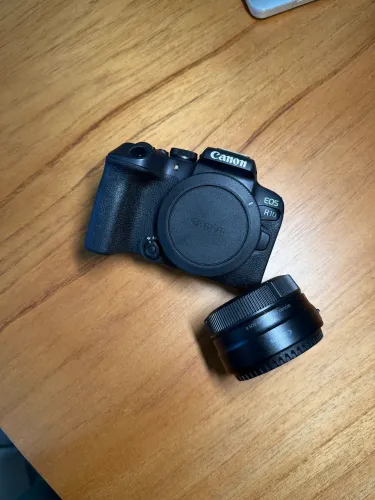 Canon R10 + Adaptador EF RF Original