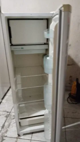 Vendo geladeira Consul