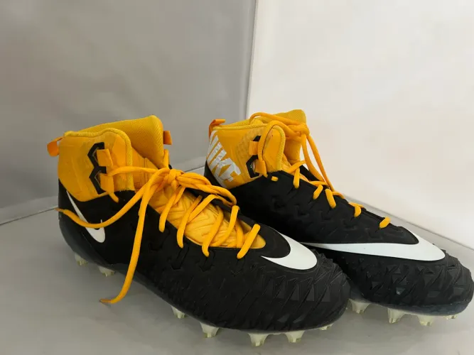 Tênis Chuteira Nike. Tamanho 48.5