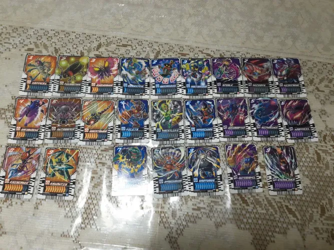 Kamen Rider Gotchard - Pack de ChemyCards
