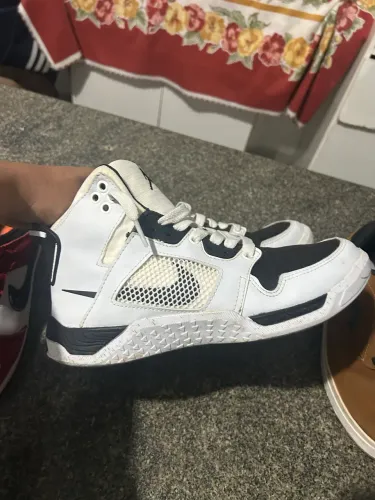 Tênis Jordan número 39