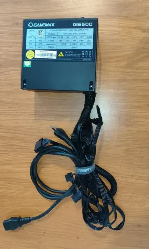 Fonte Gamemax 600W