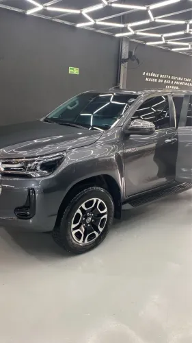 Toyota Hilux CD SRX 4X4 2.8 TDI 16V Diesel Aut. 2023
