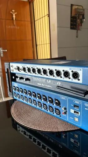 Mesa de Som Digital Ui24 SoundCraft
