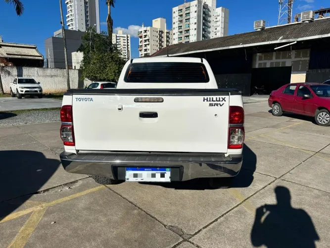 Toyota Hilux CD SRV D4-d 4X4 3.0 TDI Diesel AUT 2014