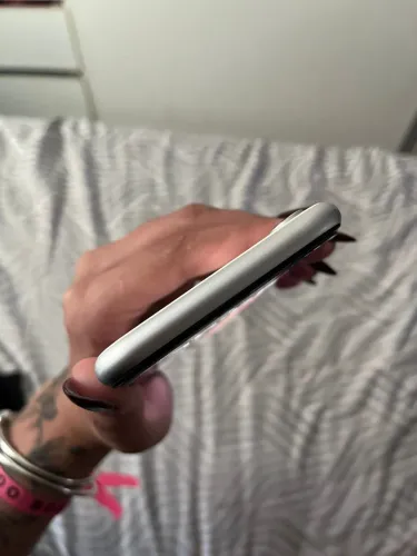 iphone  Xr 128 gigas 