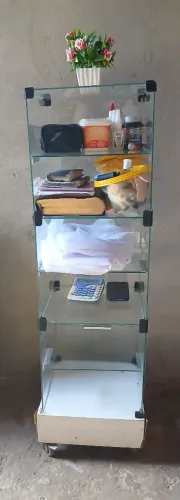 Prateleira de vidro