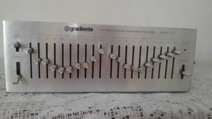 Equalizador Gráfico Estéreo Gradiente E-1C