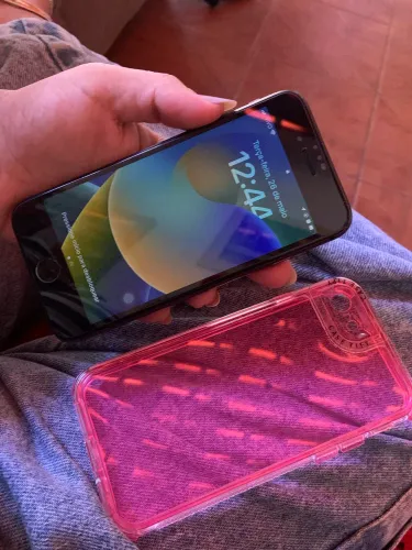 iPhone 8 