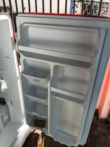 ÚLTIMO FRIGOBAR VERMELHO MIDEA (NOVO) só 1.149,00 reais