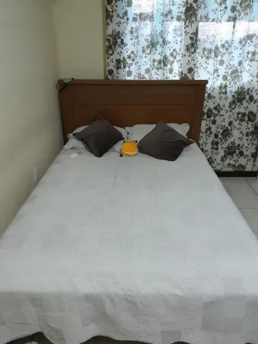 Cama com cabeceira casal