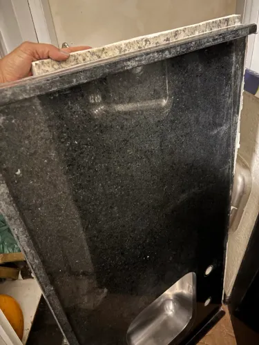 Pia cozinha 1,20x0,65. Granito preto São Gabriel Cuba deslocada a direita. 