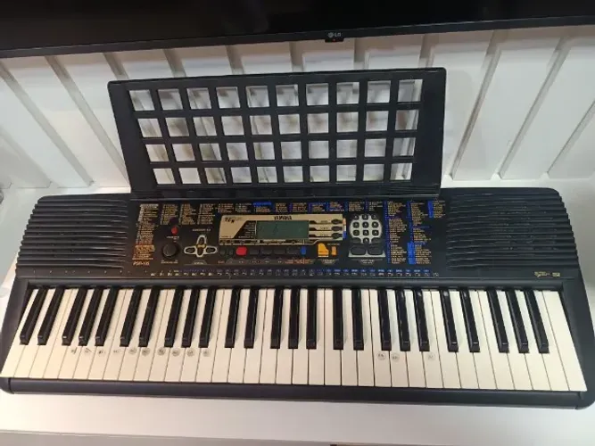 Teclado Yamaha PSR 195