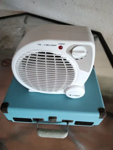 Ventilador e aquercedo 110V funcionado perfeitamente tem que retirar no local
