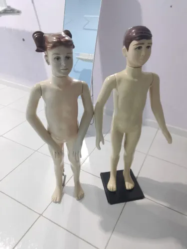 Vende se casal de manequim infantil 