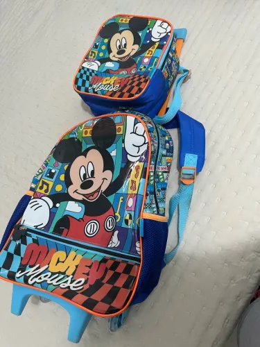 mochila escolar com lancheira