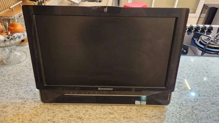 COMPUTADOR ALL IN ONE LENOVO