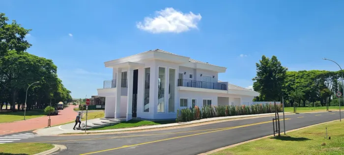 Casa de condomínio sobrado para aluguel com 296 metros quadrados com 4 quartos
