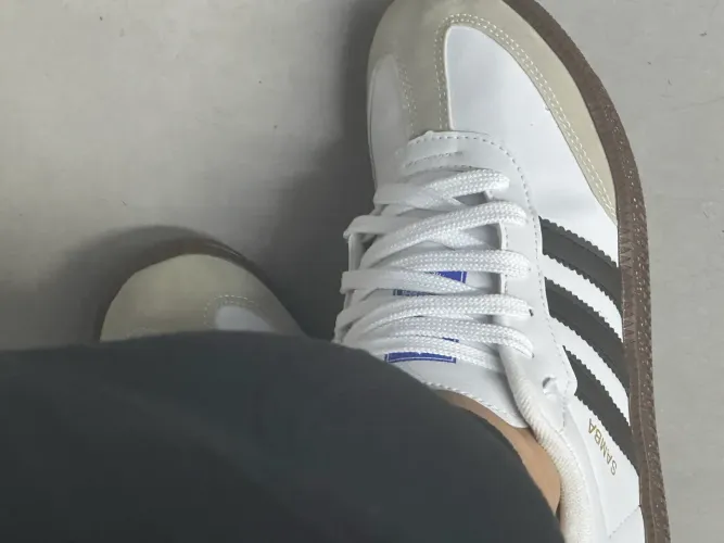 Tênis adidas samba