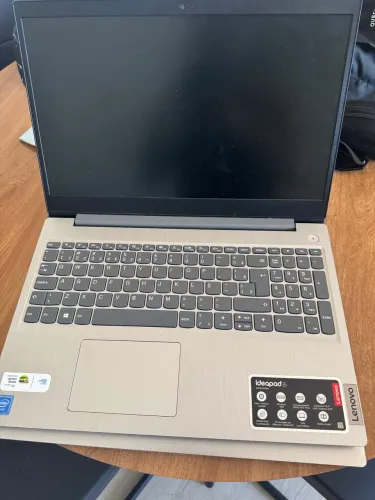 Notebook Lenovo IdeaPad 3i 15lGL05 - NOVO
