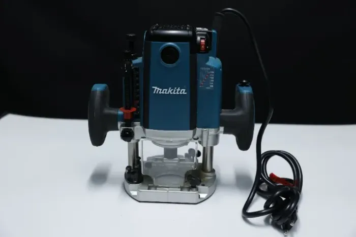 Tupia RP2301FC Makita 220V 2100W, Novíssima, SEM USO, Completa