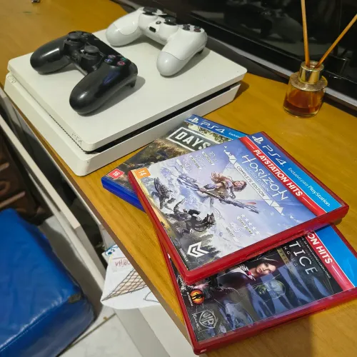 Ps4 slim branco