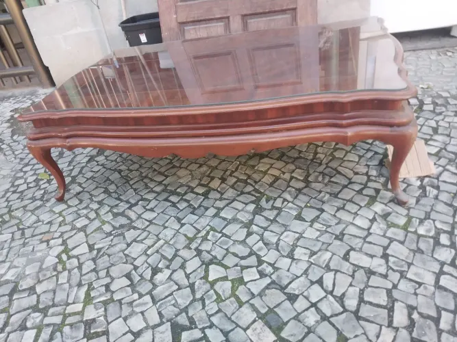 MESA DE CENTRO CHIPANDELLI COM VIDRO
