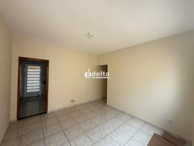 Casa residencial com 3 quartos disponível para locação no bairro Morumbi em Uberlândia-MG