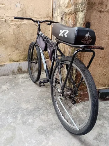 Bicicleta aro 26, banco xr, pezinho, bolsa shimano, roda e pneu aero