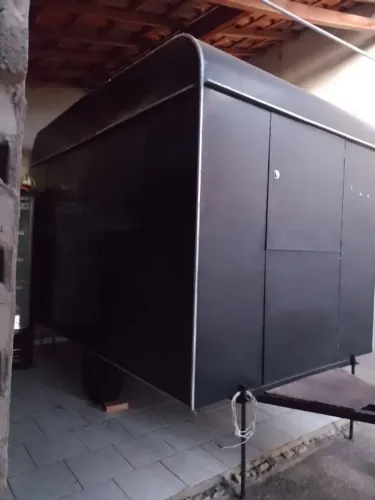 Trailer  novinho doc e placa ok leia ANÚNCIO.( Mandei fazer o trailer) Com Pia e Luz já ! 