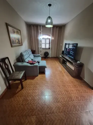 Realiza Imóveis - VENDE EXCELENTE CASA NO BNH - MESQUITA.