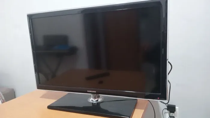 Tv led acende o led mais não liga
