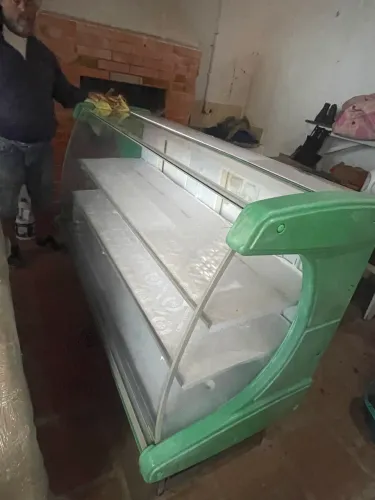 Balcão/Vitrine refrigerada 220v