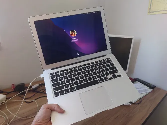 Macbook Air 2013 sem detalhes
