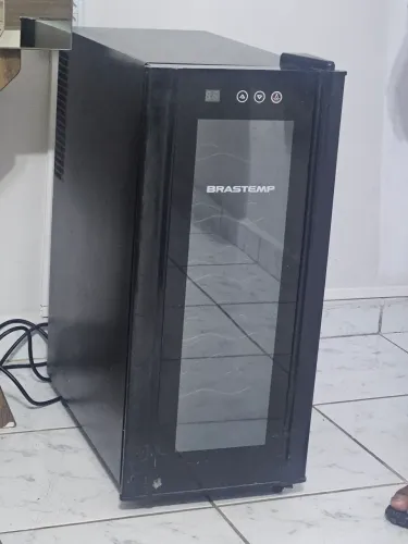 Adega Brastemp 10 garrafas